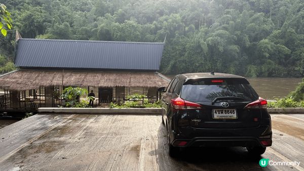 泰國北碧府的水上屋，兒子五歲的漂流挑戰，完成自信心爆棚！