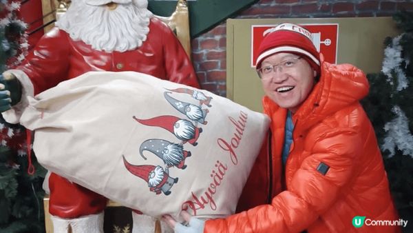 相片拍於芬蘭聖誕老人村, 村內打卡位眾多, 選了這幾張表達了...