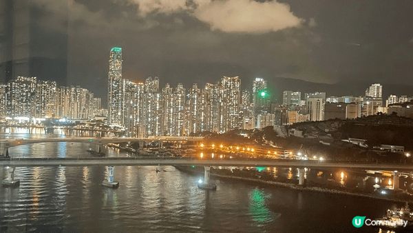 喜歡望高，望遠，跟所愛的人去晤同既地方，寧靜又好，熱鬧又好，...