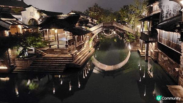 這是?在10月去?東嘉興的濮院古鎮夜景，我其實在古?拍了很多...
