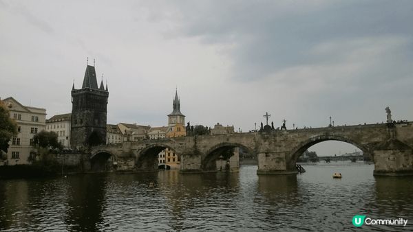 藍色多惱河就聽得多，去捷克當然要去多惱河感受下浪漫的氣氛，之...