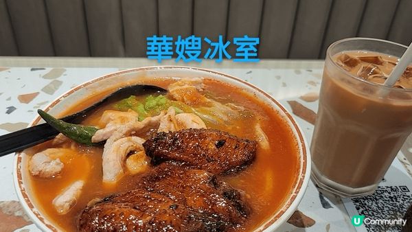 來港賞楓暢飲吧，多美食。靚景，仲可坐小輪周圍遊夜景，玩機動遊...