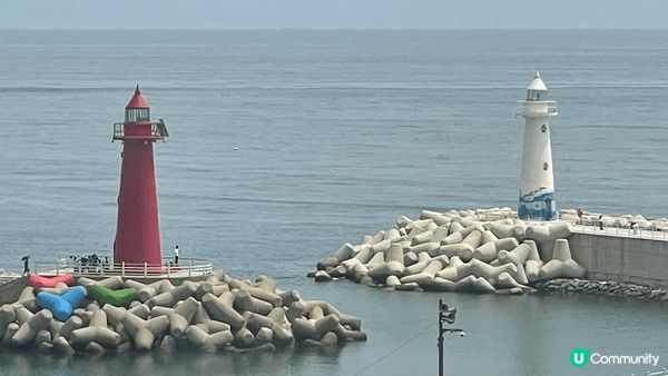 釜山風景特別美有最美的海灘及藍天白雲，太舒服寫意啦！在海邊食...