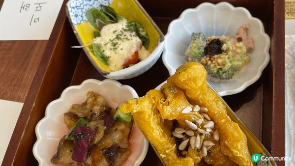 釜山風景特別美有最美的海灘及藍天白雲，太舒服寫意啦！在海邊食...