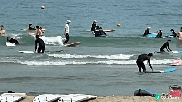 釜山風景特別美有最美的海灘及藍天白雲，太舒服寫意啦！在海邊食...