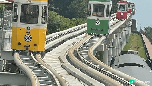 釜山風景特別美有最美的海灘及藍天白雲，太舒服寫意啦！在海邊食...