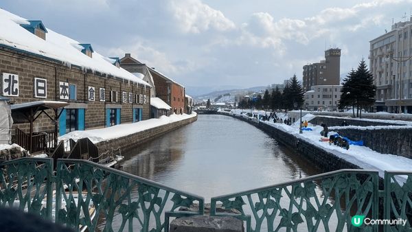 冬天去北海道，真係人生必去一次。正值下雪時，四周都佈滿了雪，...