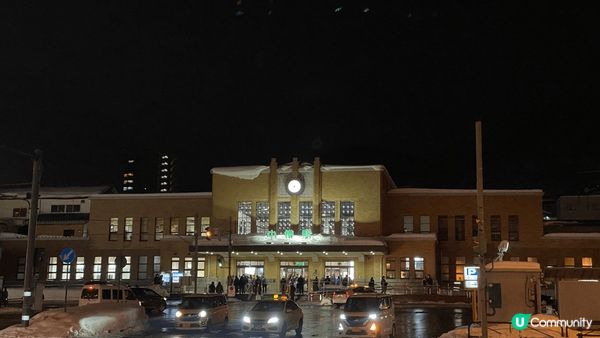 冬天去北海道，真係人生必去一次。正值下雪時，四周都佈滿了雪，...