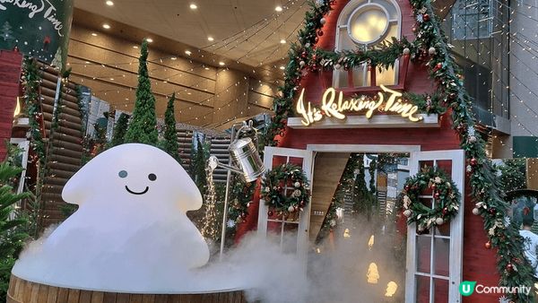 以上相片係我之前同朋友去探店嗰陣時影嘅我哋行運曬香港比較出名...