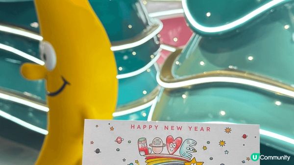 第一，二張都係旺角朗豪坊的四樓，有一啲聖誕佈置，會場內仲有打...