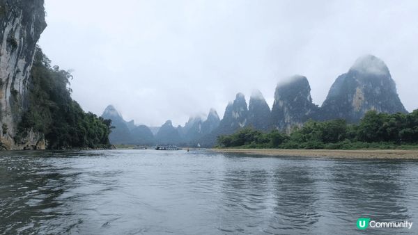 正所謂桂林山水甲天下，可以係象鼻山體驗坐竹筏。一定要去坐漓江...