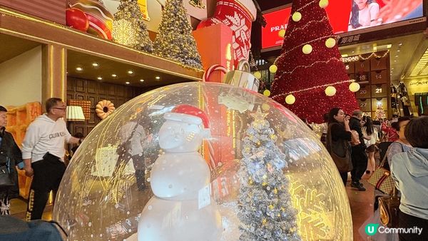 聖誕去海運大廈露天廣場打卡影相最有節日氣氛，因為那裡有壯觀的...