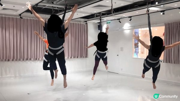 Bungee dance好玩又健康，用強力繩索輕快地彈跳，瞬...