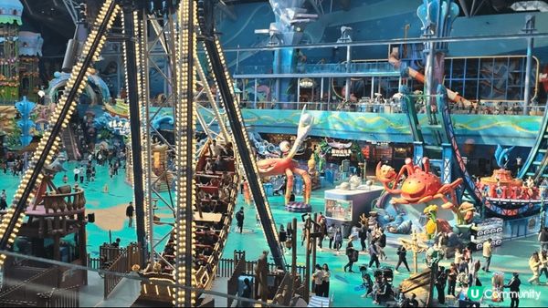 珠海長隆嘅宇宙飛船樂園好好玩，除了觀賞海洋生物，仲有好多機動...