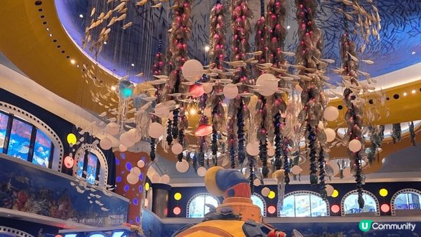 珠海長隆嘅宇宙飛船樂園好好玩，除了觀賞海洋生物，仲有好多機動...