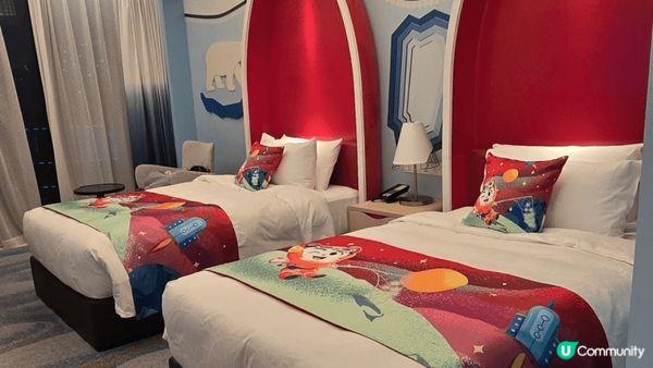 珠海長隆嘅宇宙飛船樂園好好玩，除了觀賞海洋生物，仲有好多機動...