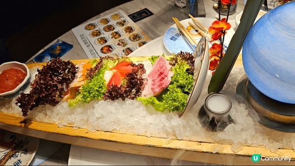 家嫂一家大細係海鮮火鍋放題餐廳，前菜種類豐富，又有雞煲同任食...