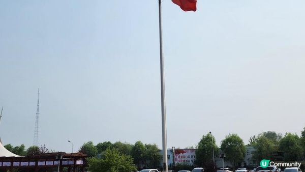 【中國旅遊】尋找中俄雙生界碑，一江之隔，邊境城市的詩與遠方。黑河本地人推薦買最便宜的俄貨，比俄羅斯還便宜？路人也流口水了。｜momojoejoe