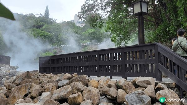 台灣之旅，台北北投地熱谷。由北投站行上山，大约40分鐘。看到...