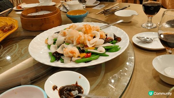 港澳碼頭澳門賽馬會黃金閣食晚宴