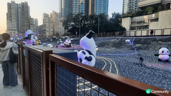 我分享呢個觀塘市中心［自由空間］打卡地點的原因是非常便利，距...