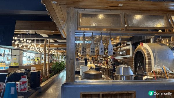 深圳車公廟延边河坝燒烤串城，環境衛生，舒適，可以預訂房間，一...