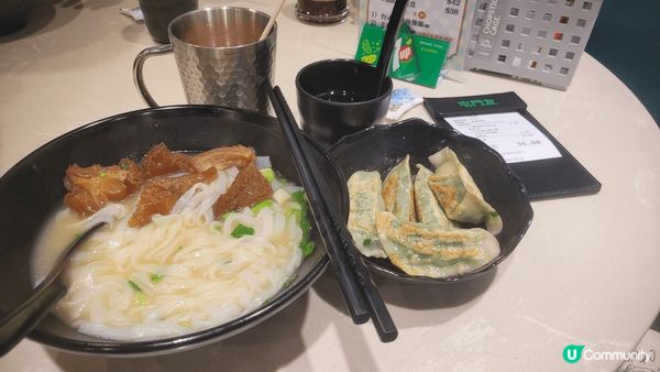 香港美食平靚正，性價比高，有酒樓，茶餐廳，小店，要支持香港食...