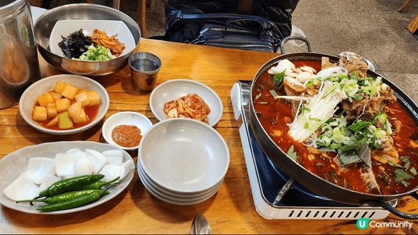 釜山最出名的豬肉湯飯，味道鮮甜，肉質嫩滑，價錢只是港元5O元...