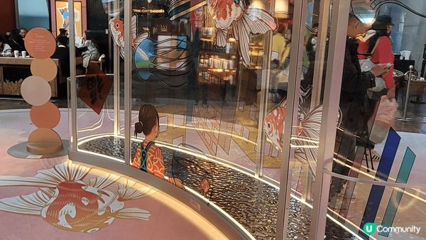 「魚樂漣年」金魚藝術體驗館，以旺角金魚街為靈感，結合象徵吉祥...