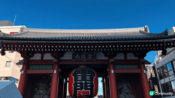 到東京淺草必訪雷門淺草寺，品嘗人形燒與日式炸饅頭，穿著和服感...