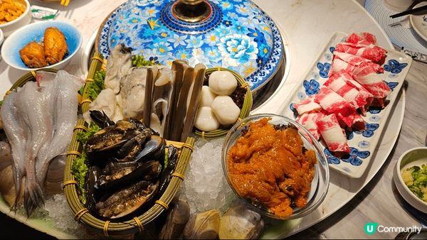 聖誕節當然要食大餐啦，一班人最好去食打邊爐，高高興興！