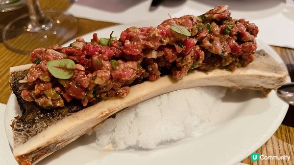 PICA PICA的美食太吸引啦，特別是用牛骨髓盛載的牛他他...