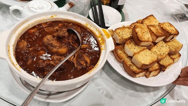 位於何文田嘅房委會職員同樂會餐廳，非常隱世，但閒日晚市都有唔...