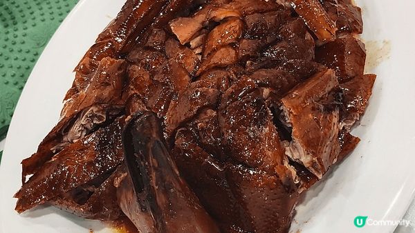 位於何文田嘅房委會職員同樂會餐廳，非常隱世，但閒日晚市都有唔...