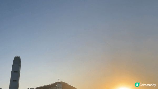 春天的打卡好去處，當然是要到海港城看360度海景配上黃昏的日...