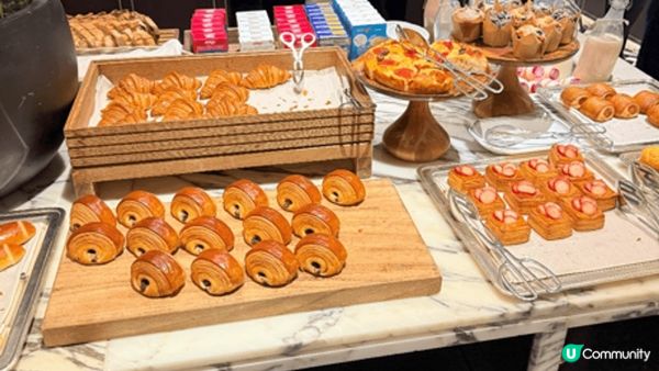 ROSEWOOD酒店半自助酒店的早餐豐富，有中式，有西式，有...