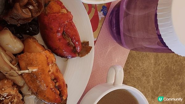 打卡美食餐廳，大堂佈置得美輪美奐，食物選擇多，甜品最好味。尖...