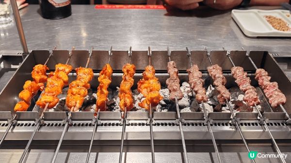 深圳周圍都有分店-白玉串城，環境又靚，仲要係自己燒或者有專人...