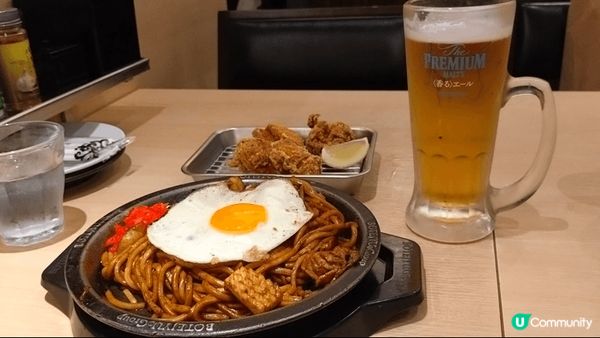 名古屋中部國際空港內有多間餐廳,今次選擇了要排隊進場的Bot...