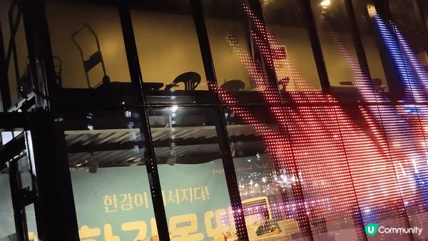 韓國的首爾在這裏有好多美食美景逛街購物十分適合旅遊。