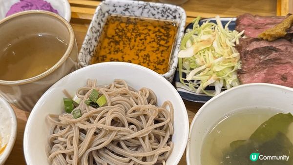 隱身紅磡寶石戲院樓下的木系日式食堂，日嚐，主打慢煮定食套餐，...