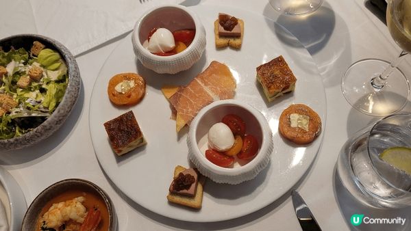 假日同friend歎個Brunch😋