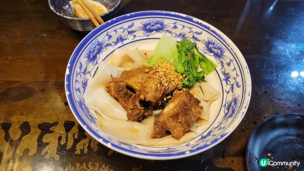 香港少有的陝西菜，最出名是Biang Biang麵，其他食品...