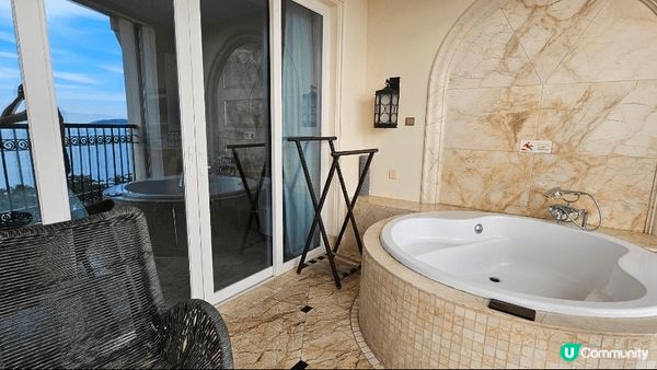 三亞灣皇冠假日渡假酒店，四日三夜休閒之旅， 酒店環境舒適臨近...