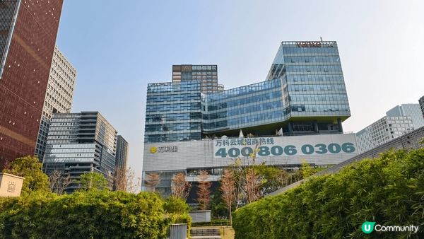 這裡是深圳天空之境，附近有個好大竉物公園，在這裡有好多好靚打...