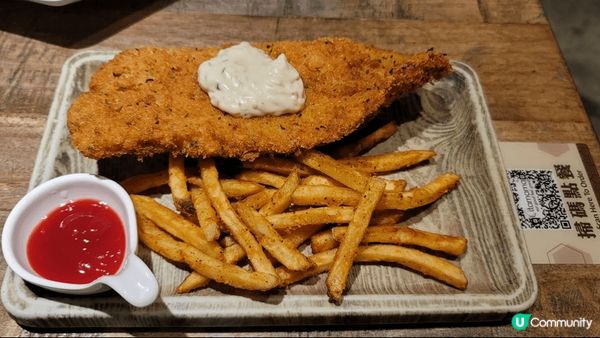 港式本地餐廳，意粉選擇款式多，味道不錯，薄餅仔女最愛，每次都...