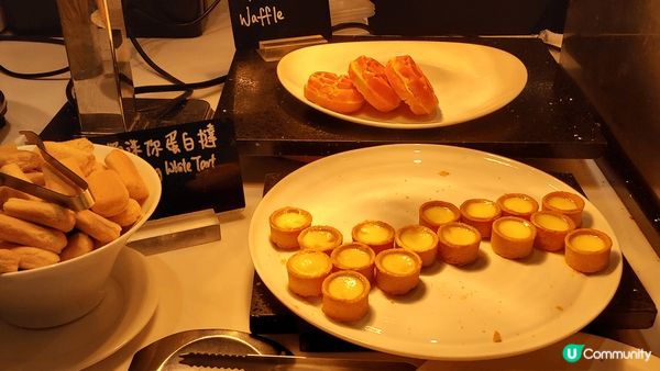 Park hotel又平又好味，而且每次主題都不同， 豬腳薑...