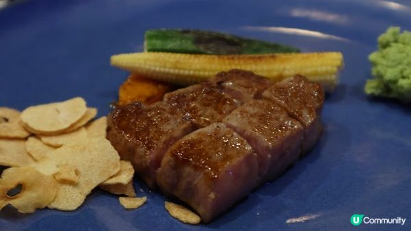 誘人油花。宮崎A5和牛御膳