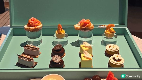 深圳美憬閣酒店下午茶，很漂亮，令人心情開朗，賞心悅目