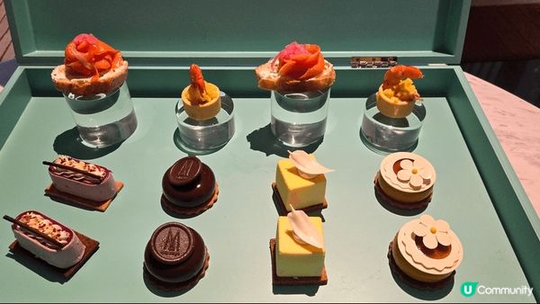 深圳美憬閣酒店下午茶，很漂亮，令人心情開朗，賞心悅目